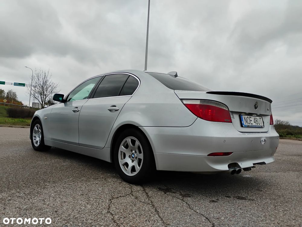 BMW Seria 5 520i - 29