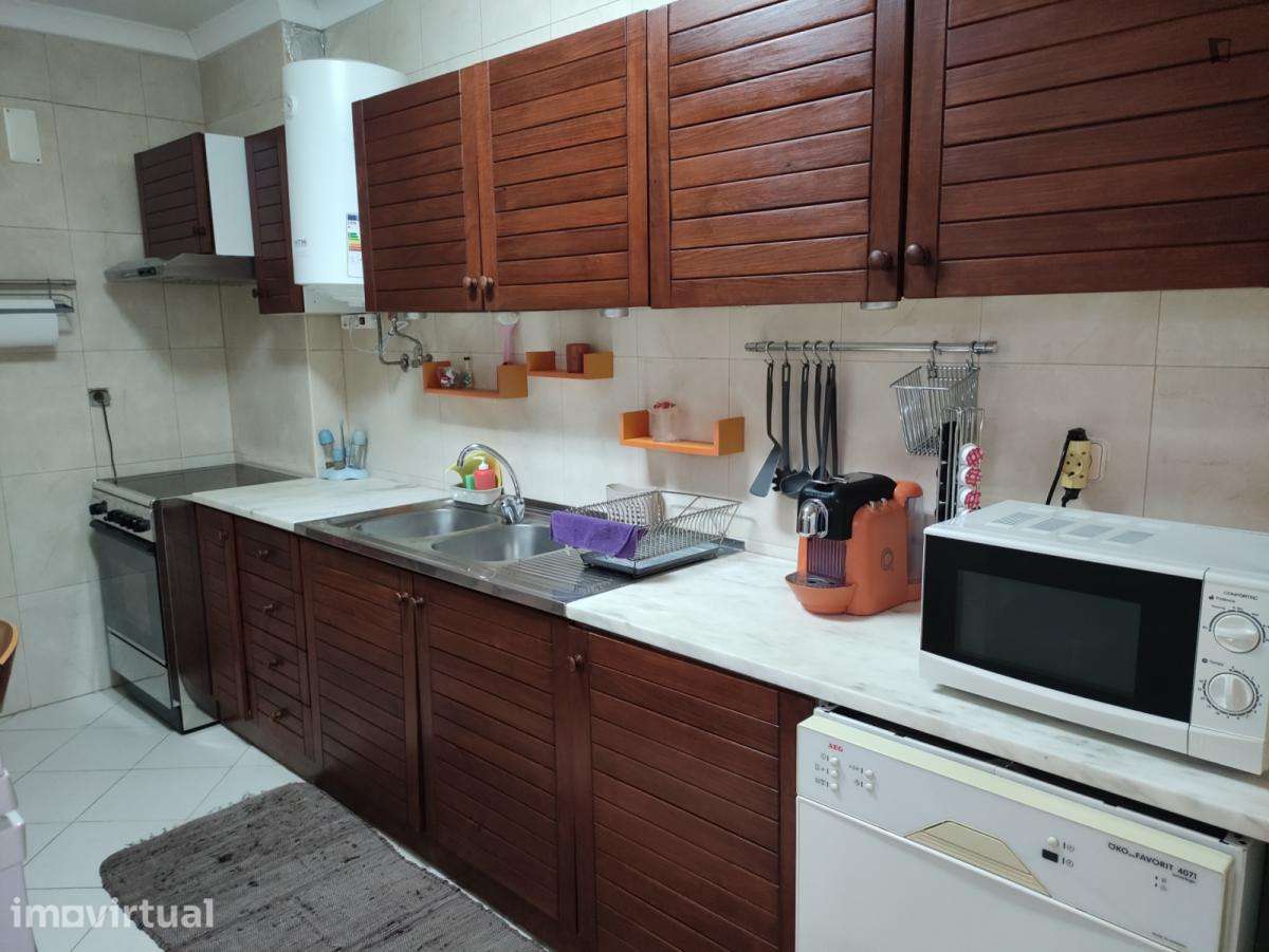 Apartamento com 2 quartos - localizado em Setubal - Grande imagem: 2/46