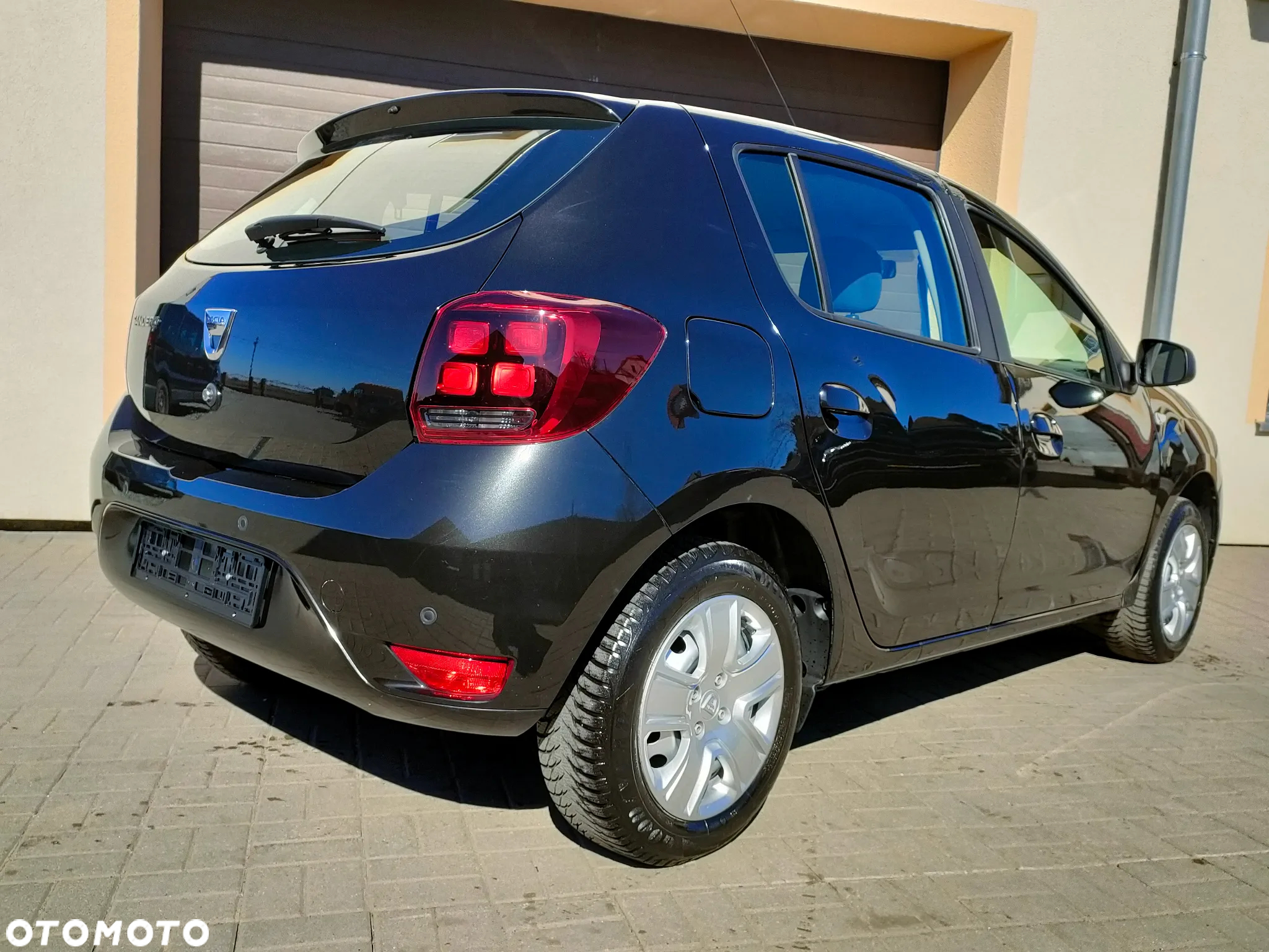 Dacia Sandero 1.2 16V 75 Laureate - 33