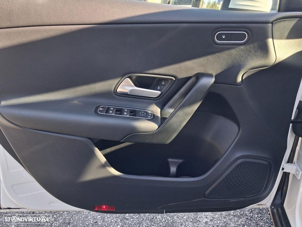 Mercedes-Benz A 200 Standard - 8