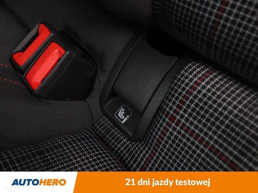 Volkswagen Golf VIII 2.0 TSI GTI DSG - 39
