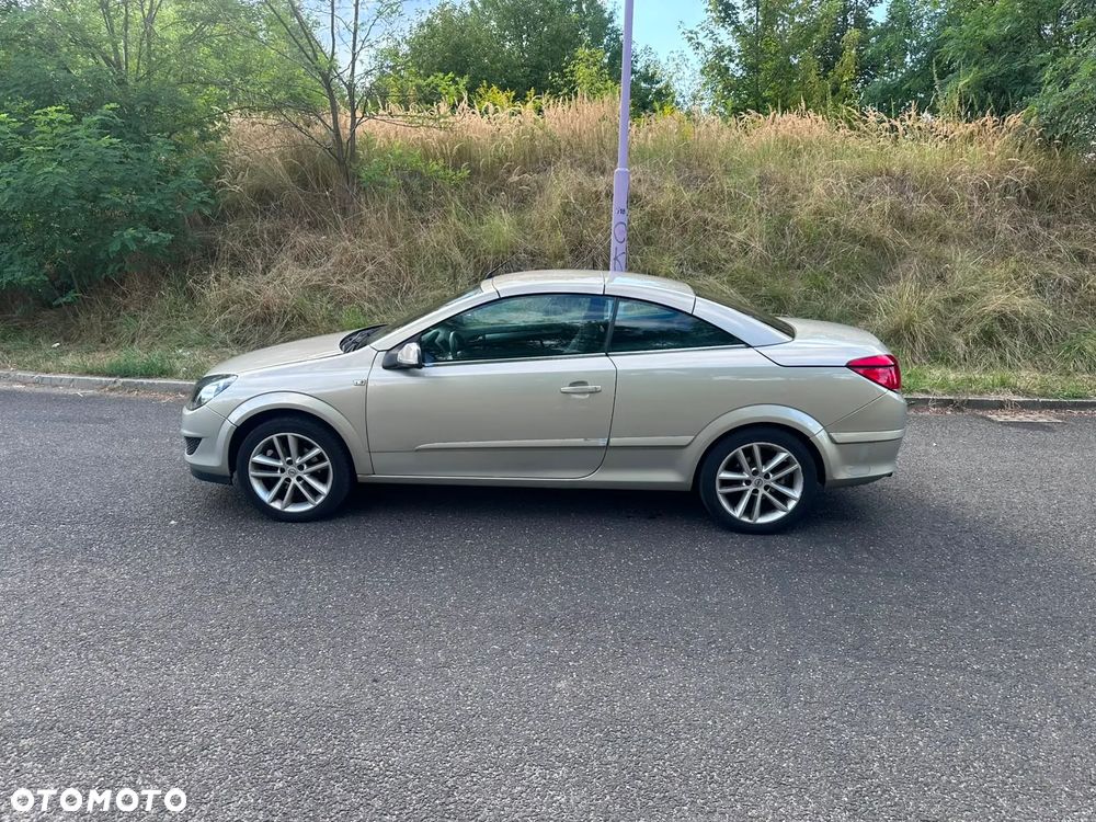 Opel Astra 1.8 Cosmo - 26