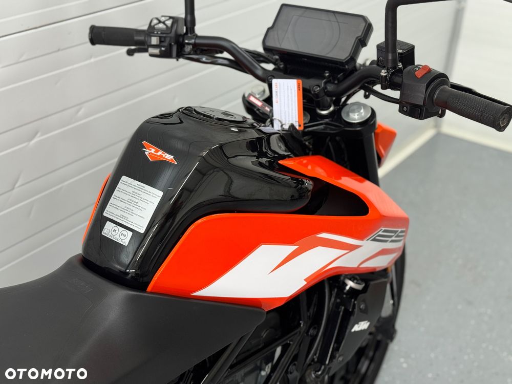 KTM Duke 125 - 10