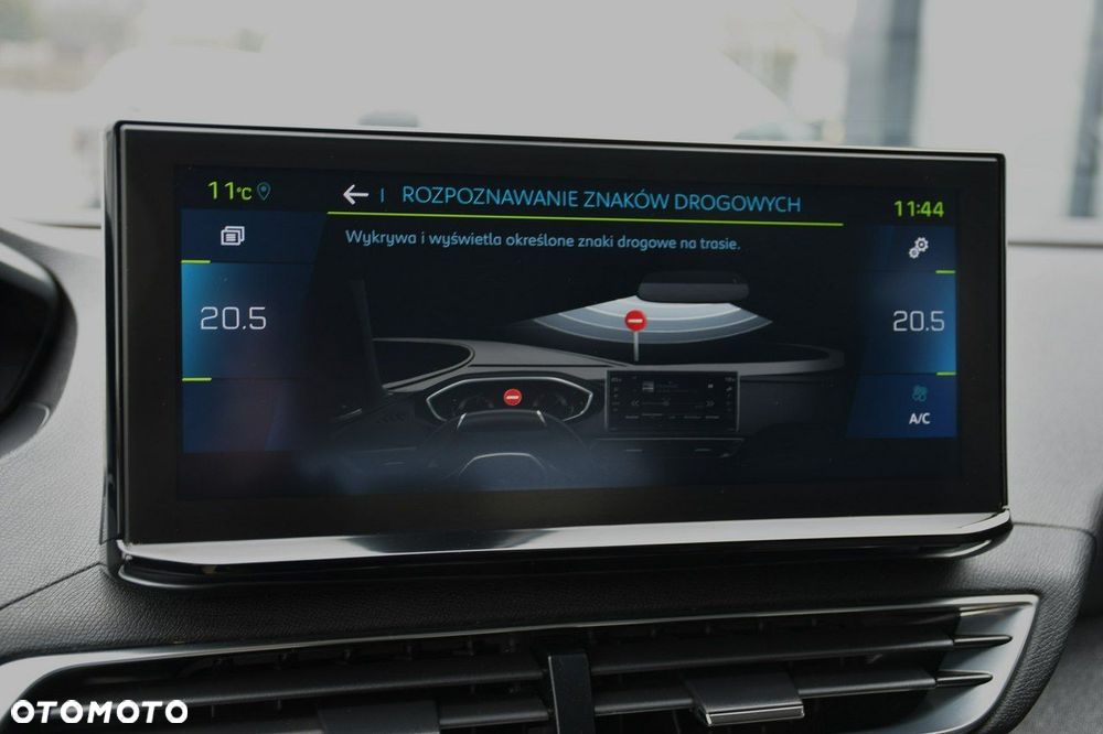 Peugeot 3008 1.6 PureTech Hybrid PHEV Allure Pack S&S EAT8 - 24