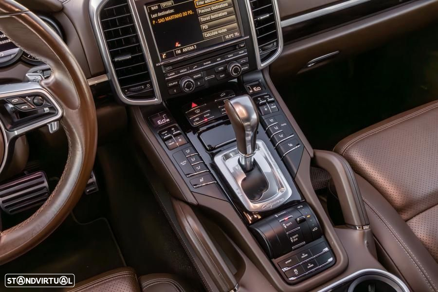Porsche Cayenne S E-Hybrid - 38