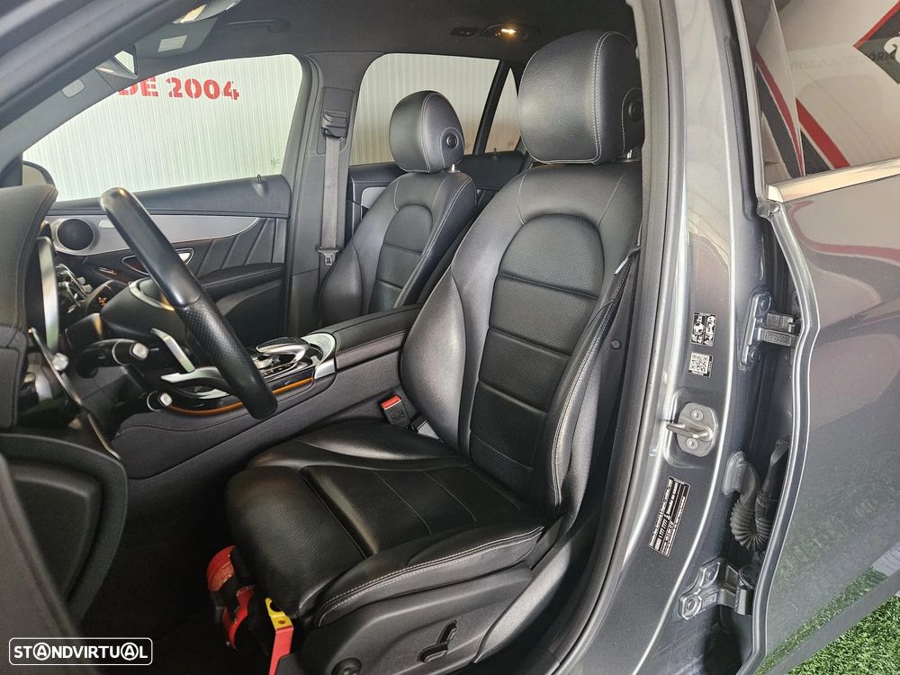 Mercedes-Benz GLC 300 e 4Matic 9G-TRONIC AMG Line - 17