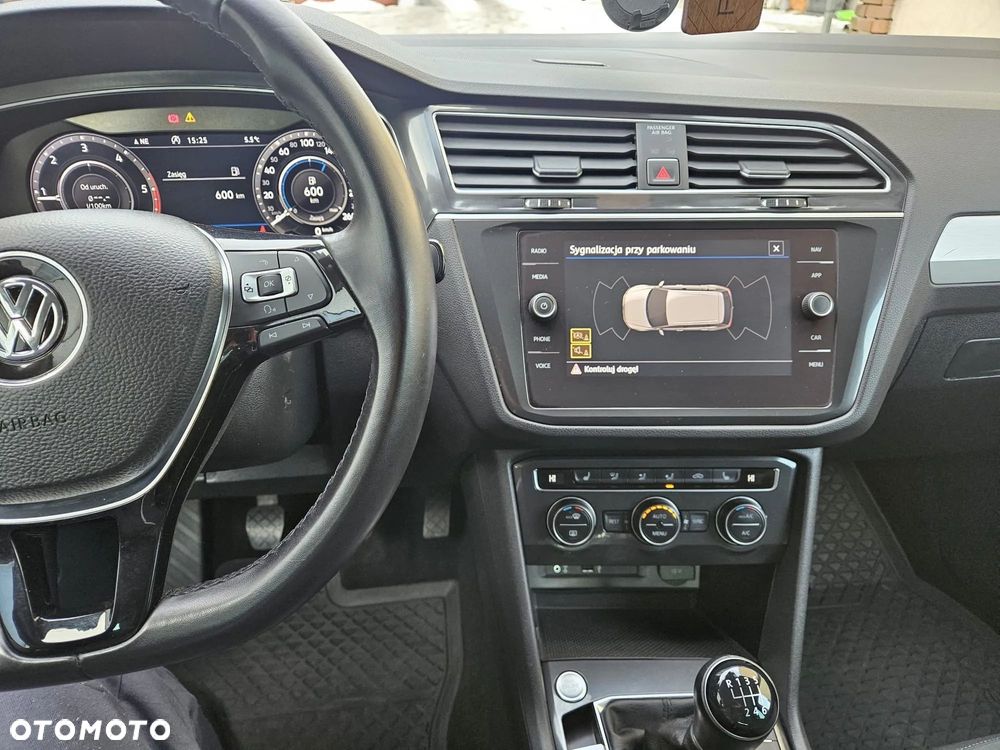 Volkswagen Tiguan - 16