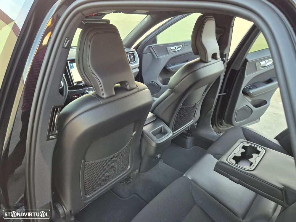 Volvo XC 60 2.0 D4 Momentum Plus - 7