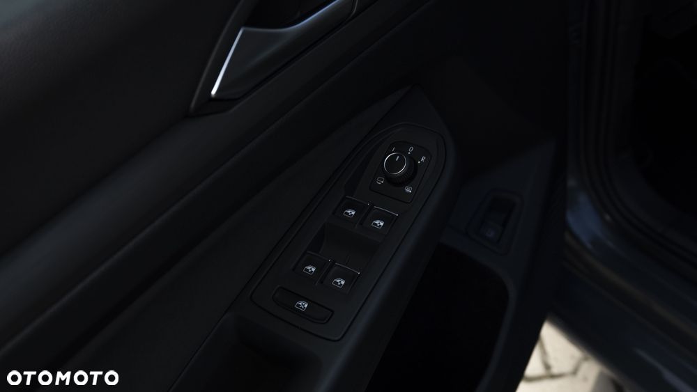 Volkswagen Golf - 19