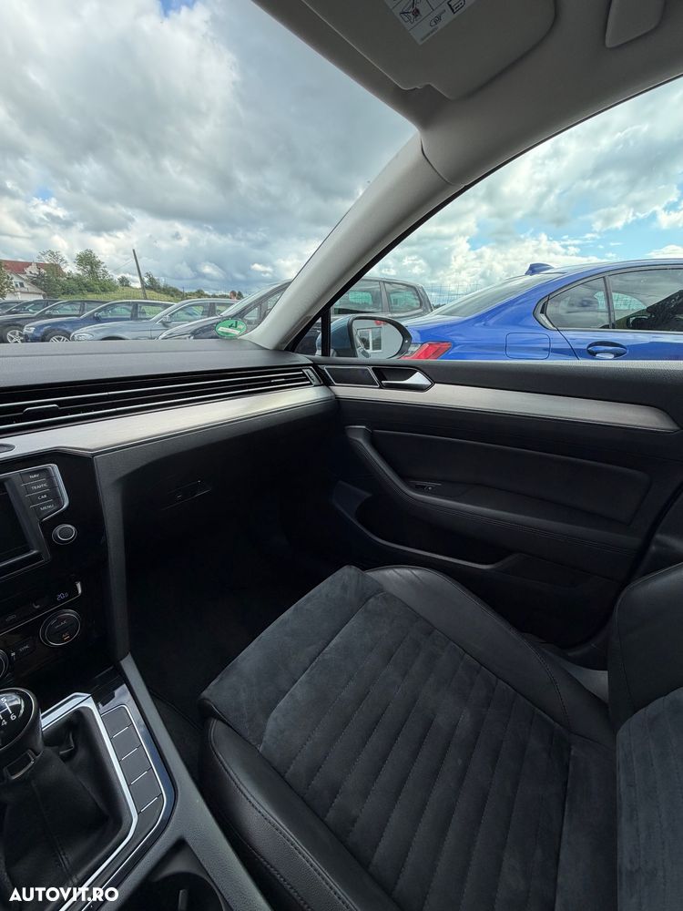 Volkswagen Passat 2.0 Blue TDI SCR Highline - 20