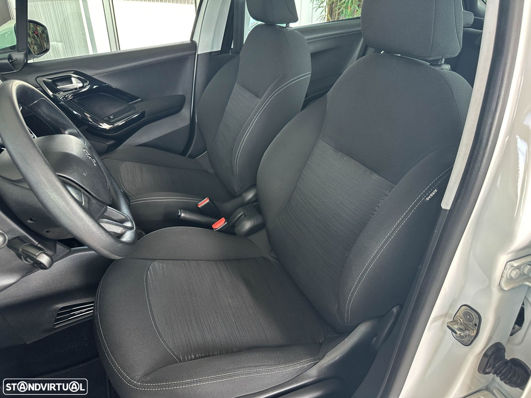 Peugeot 208 1.6 BlueHDi Access - 8