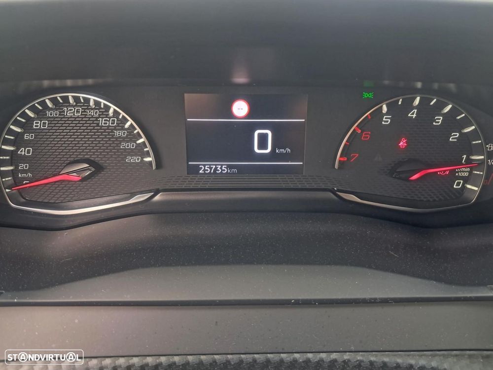 Peugeot 2008 1.2 PureTech Active Pack - 18