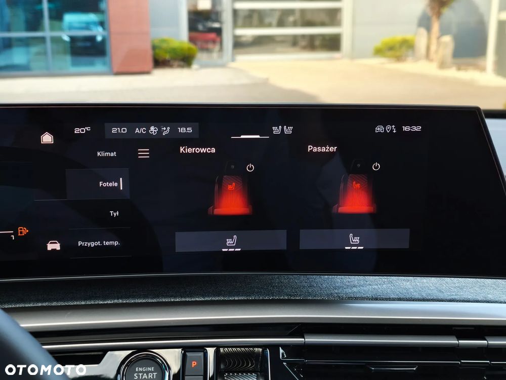 Peugeot 5008 1.6 PHEV 225 Allure S e-DCS7 - 24