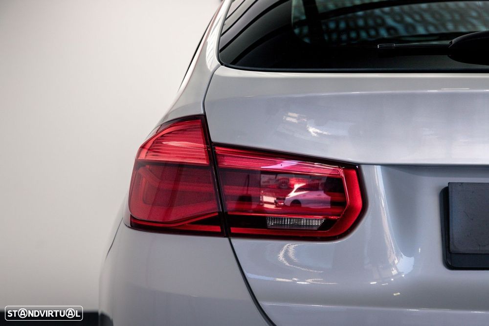 BMW 318 d Touring - 10
