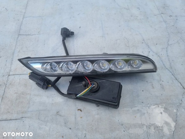 Nissan JUKE F15 NISMO HALOGEN LEWY ŚWIATŁO DZIENNE LEWE LED DRL PRZETWORNIC
