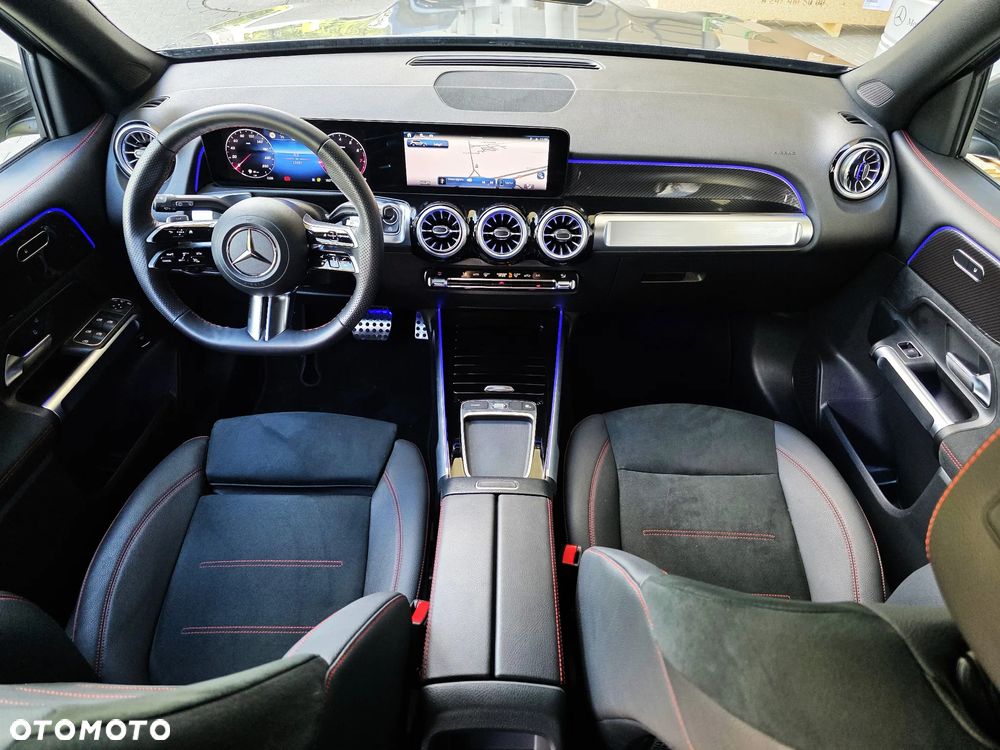 Mercedes-Benz GLB 200 AMG Line 7G-DCT - 12