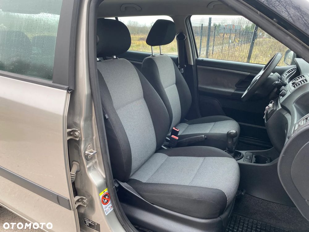 Skoda Fabia 1.4 16V Comfort - 17