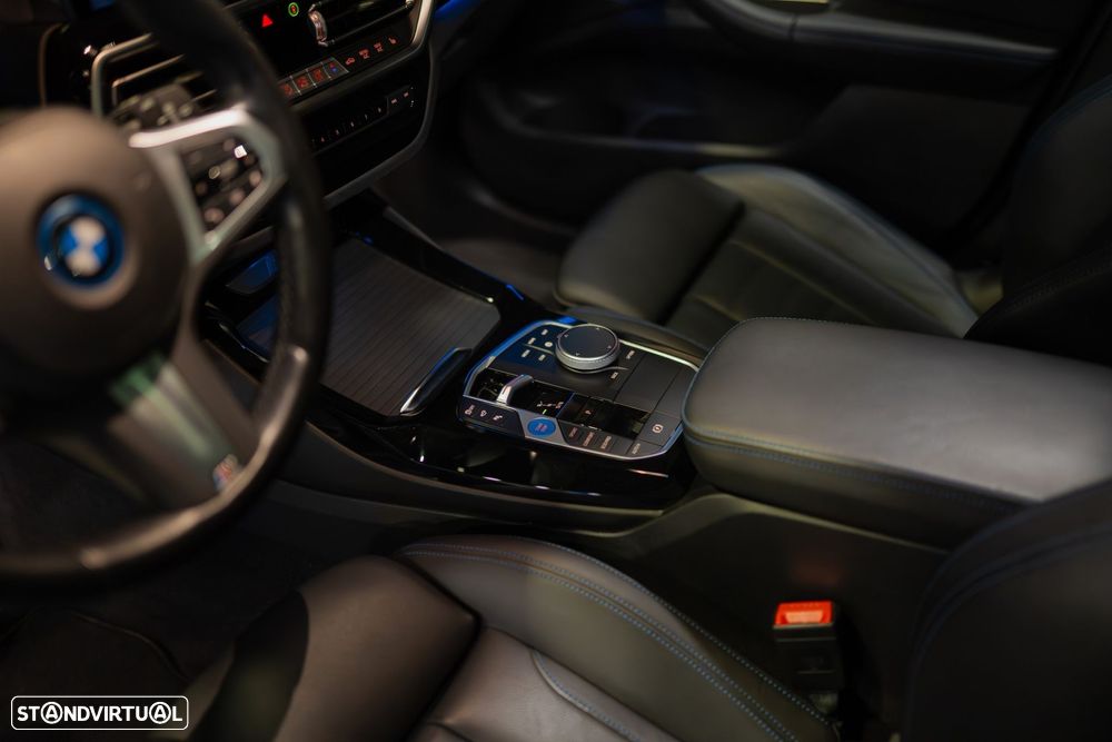 BMW iX3 M Sport Impressive - 27