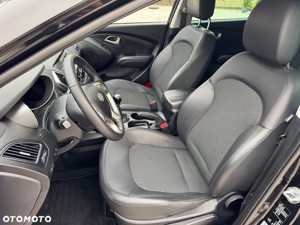Hyundai ix35 1.6 2WD UEFA EURO 2012 Edition - 33