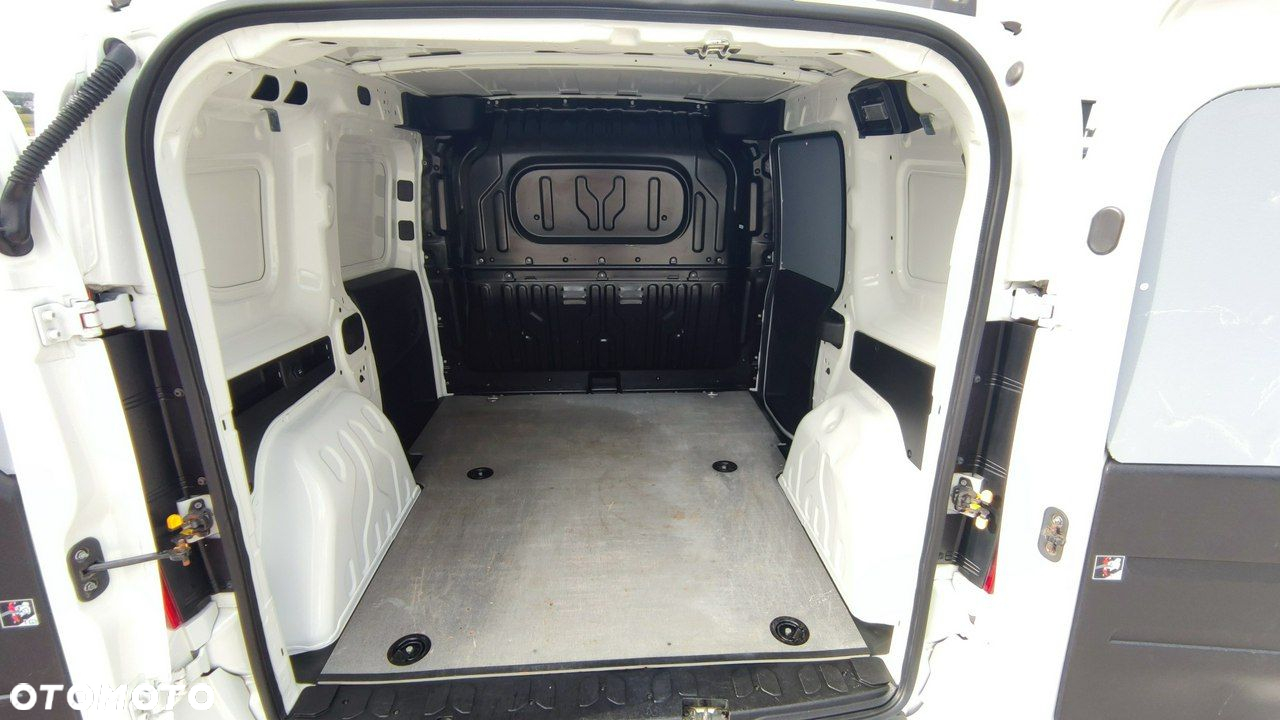 Fiat Doblo - 31