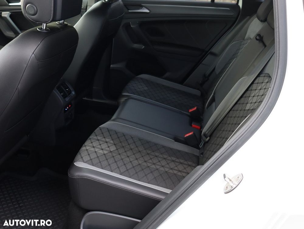 Volkswagen Tiguan 2.0 TDI 4Mot DSG R-Line - 30