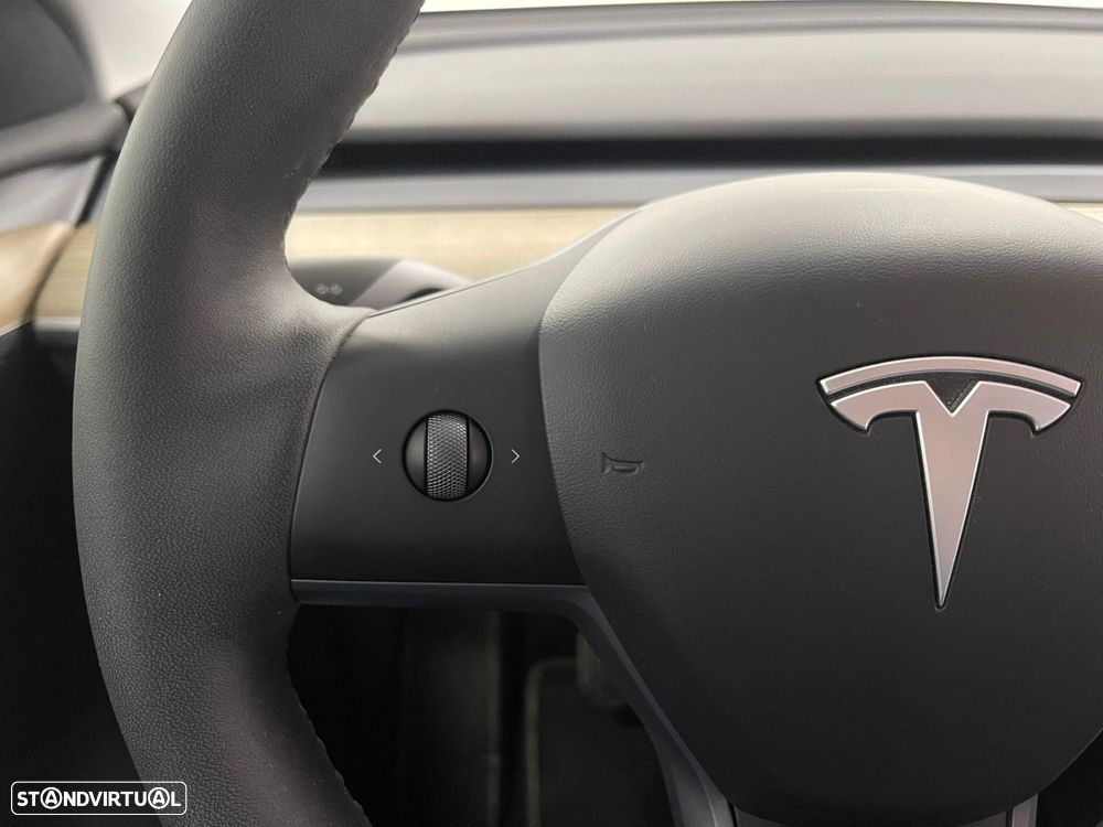 Tesla Model Y RWD - 30
