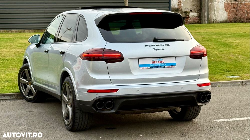 Porsche Cayenne Platinum Edition - 7