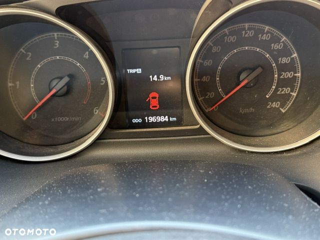 Mitsubishi Outlander - 11