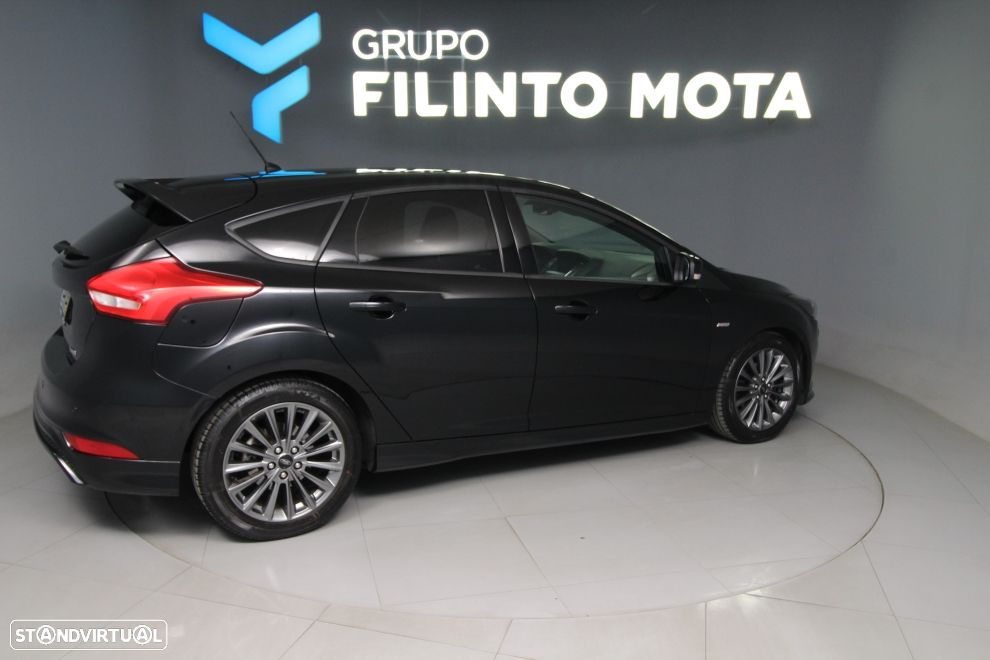 Ford Focus 1.0 SCTi ST-Line - 2