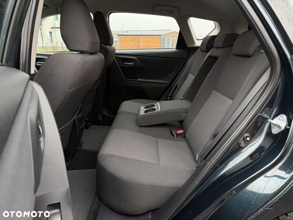 Toyota Auris 2.0 D-4D Premium - 14
