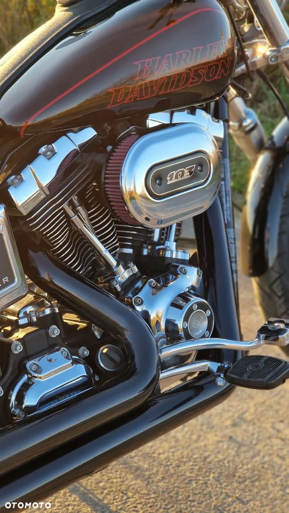Harley-Davidson Dyna Low Rider - 16