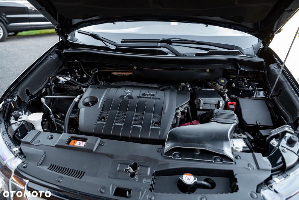 Mitsubishi Outlander 2.2 DI-D 4WD Automatik Plus - 40
