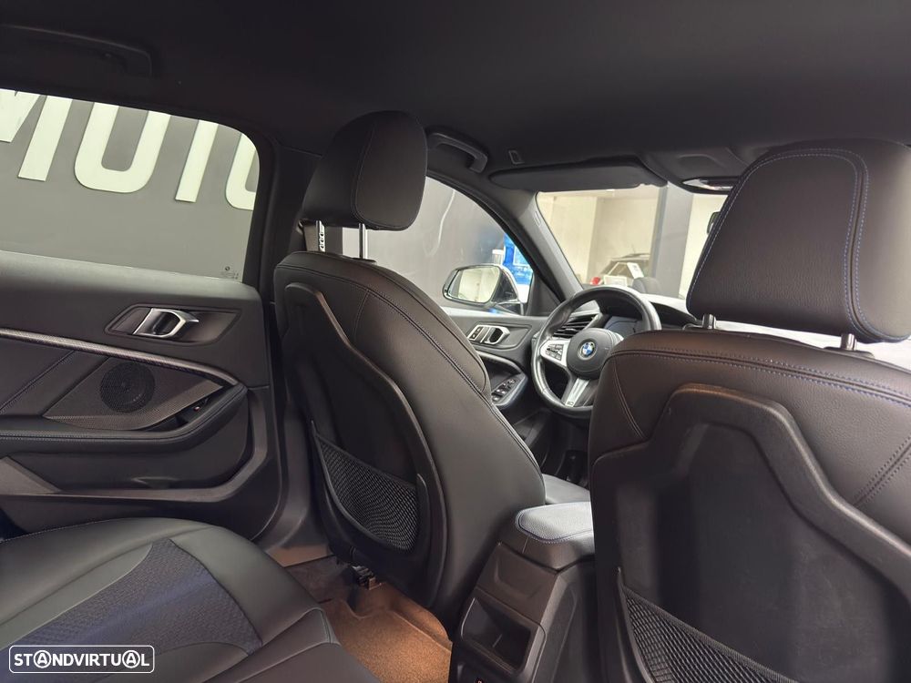 BMW 116 d Pack Desportivo M Auto - 38