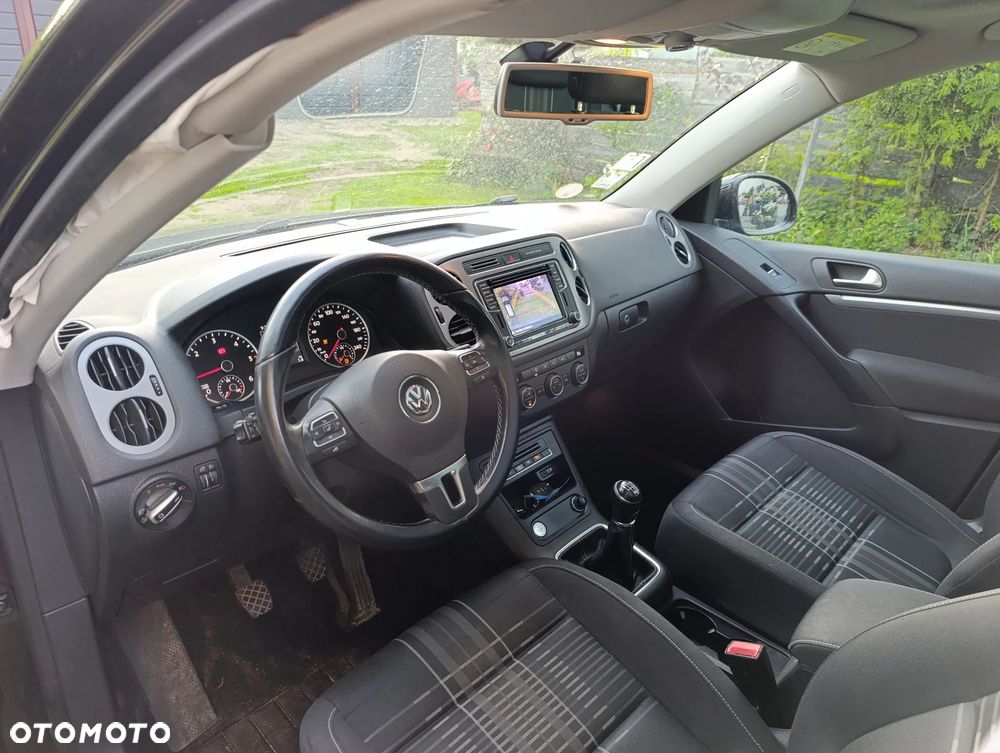 Volkswagen Tiguan 2.0 TDI DPF BlueMotion Technology Exclusive - 11