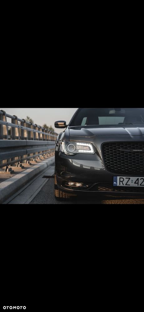 Chrysler 300S 2019 photo 2