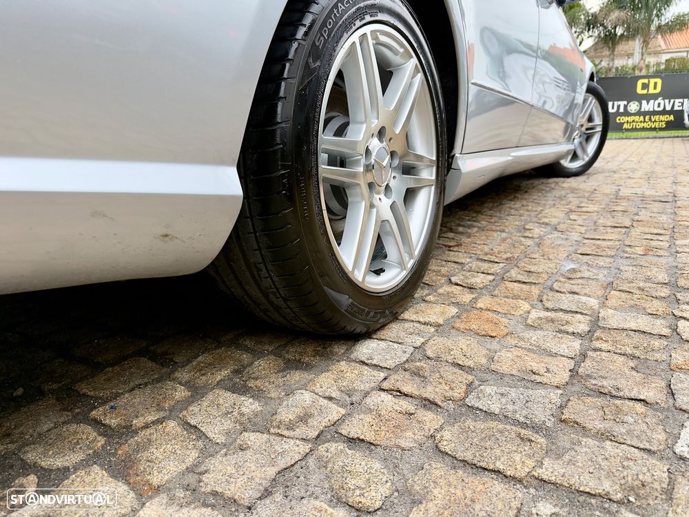 Mercedes-Benz E 250 CDI DPF BlueEFFICIENCY 7G-TRONIC Avantgarde - 17