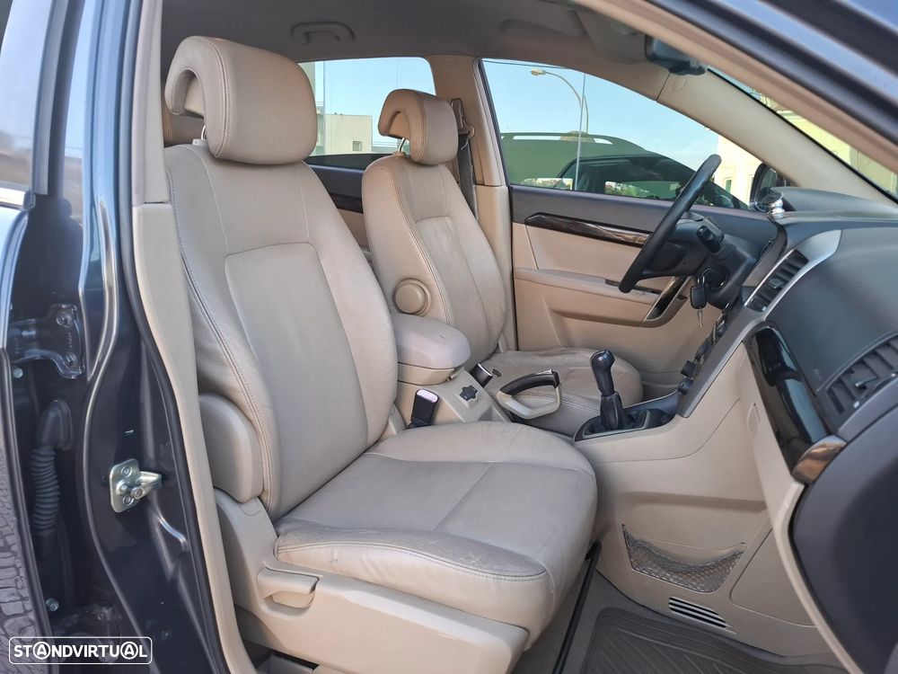 Chevrolet Captiva 2.0 VCDi LT 7L - 35