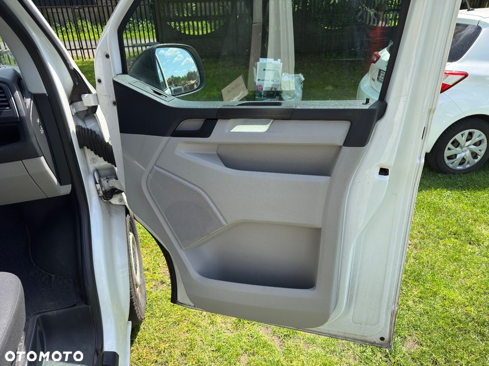 Volkswagen Transporter - 11