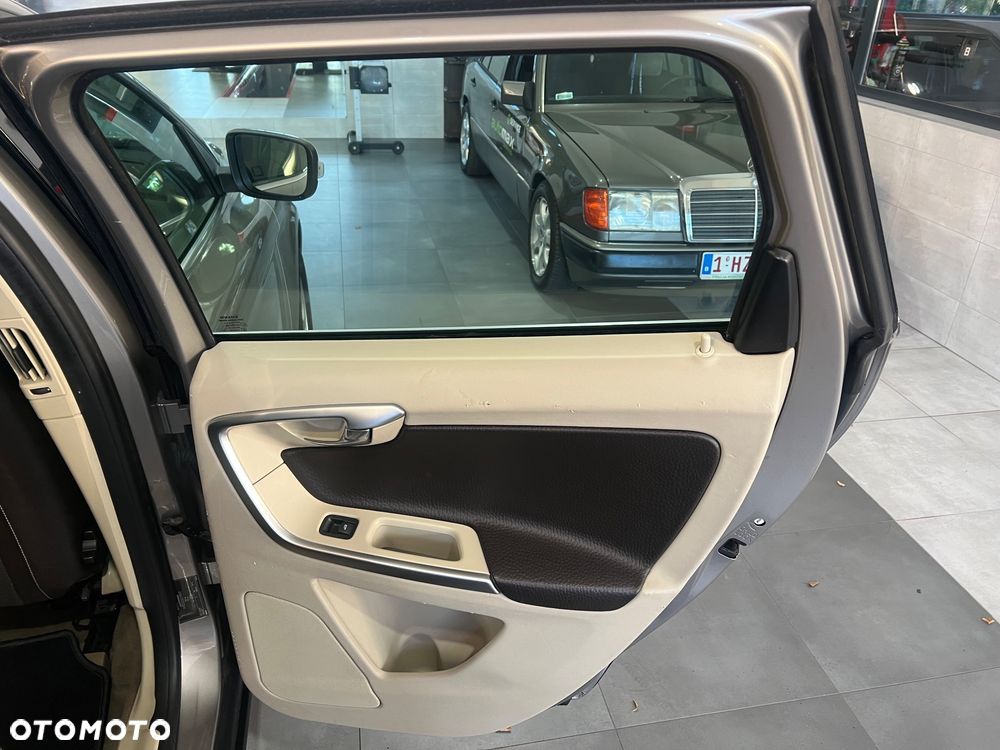 Volvo XC 60 D3 Ocean Race - 24
