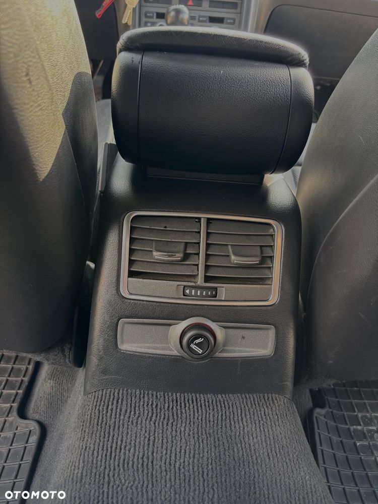 Audi A6 Avant 2.4 quattro - 8
