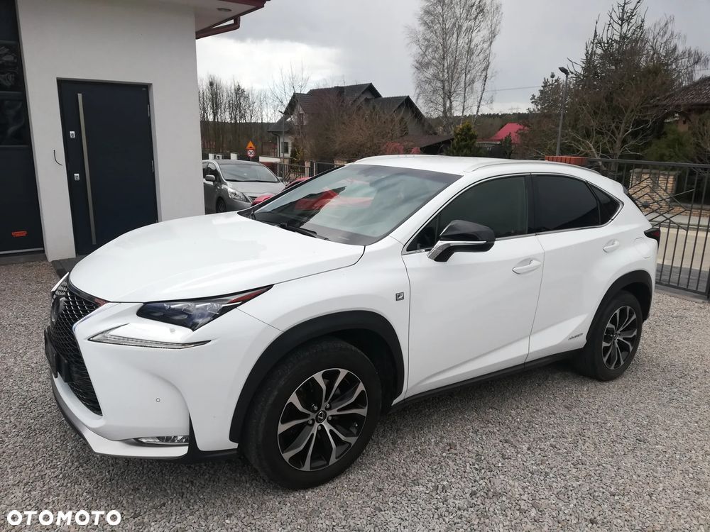 Lexus NX - 1