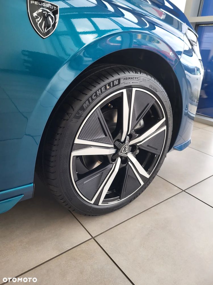 Peugeot 308 1.2 mHEV GT S&S e-DCS6 - 11