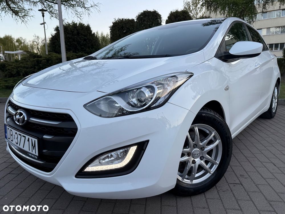 Hyundai i30 blue 1.4 Style - 12
