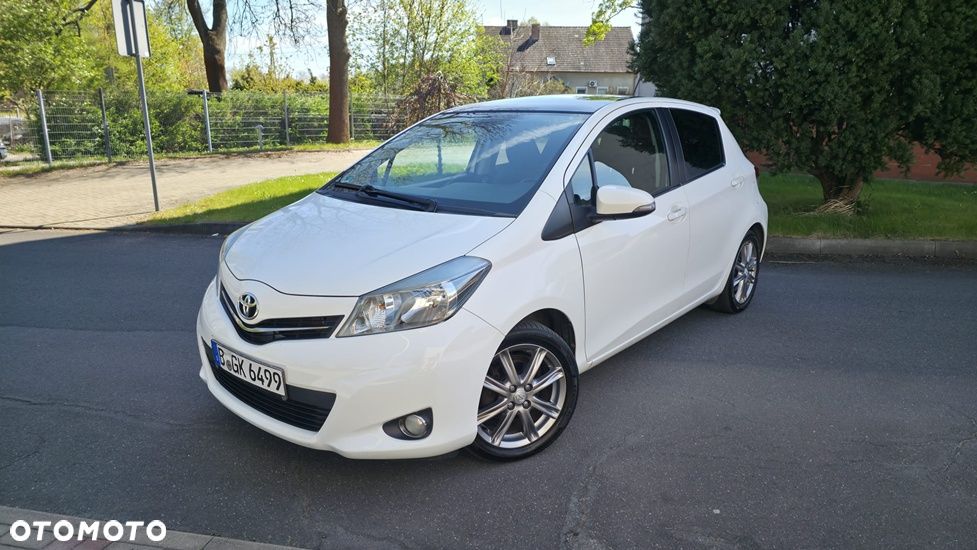 Toyota Yaris 1.33 Premium - 1