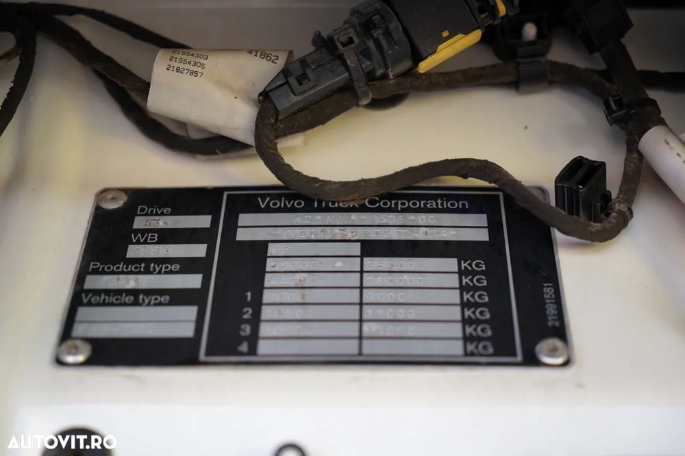 Volvo FH 16 / 660 / 6x4 / GVM: 180.000 KG!! / RETARDER / EURO 6 / I-PARK COOL - 38