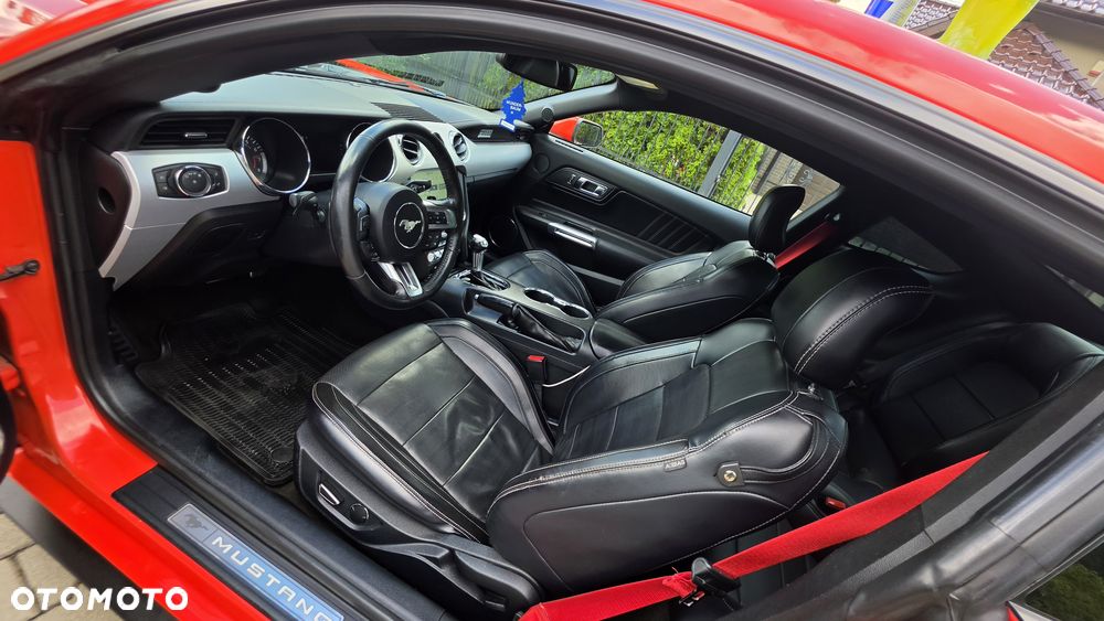Ford Mustang 5.0 V8 GT - 14