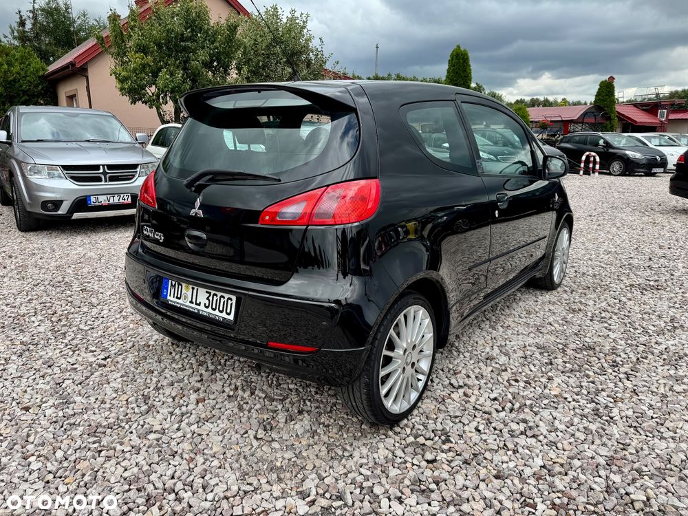 Mitsubishi Colt - 18