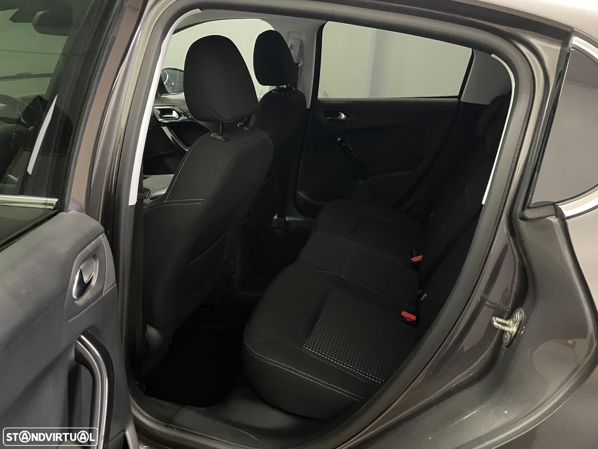 Peugeot 208 PureTech 110 Stop & Start Tech Edition - 5