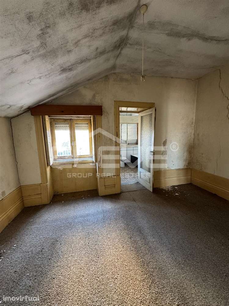 Moradia Para Remodelação Total – Vistas Rio Douro - Grande imagem: 2/14