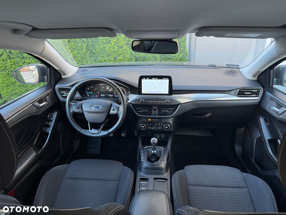 Ford Focus 2.0 EcoBlue Titanium Business - 11